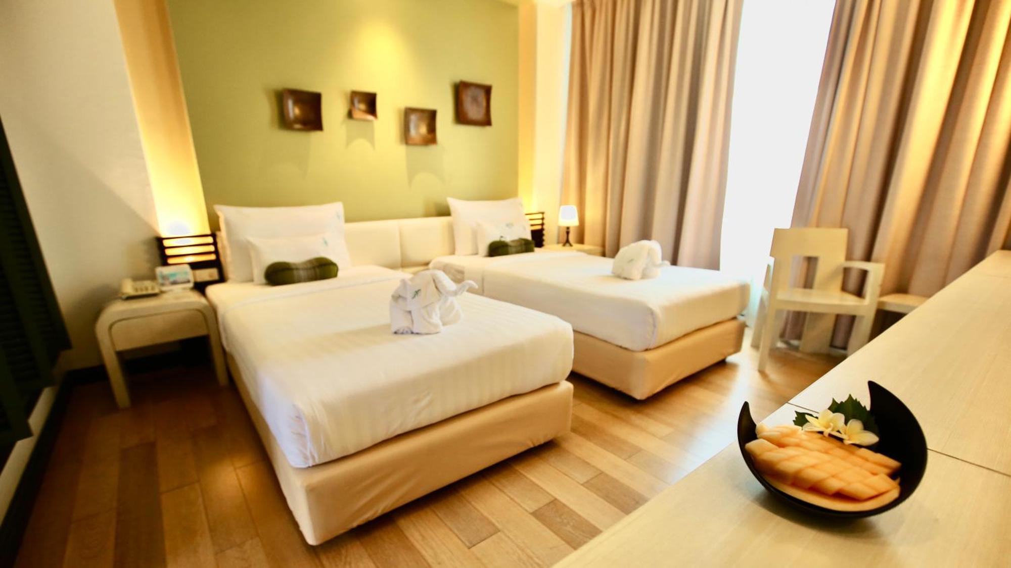 A-Te Chumphon Hotel - Sha Plus Екстер'єр фото