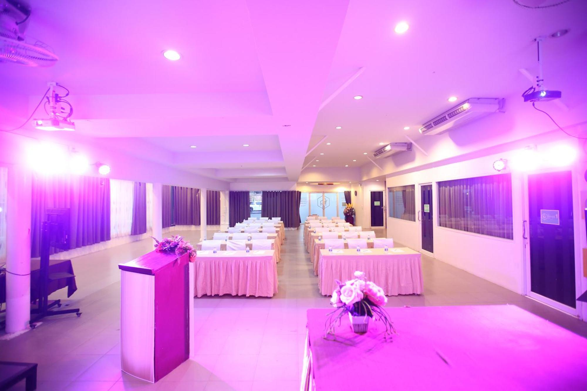 A-Te Chumphon Hotel - Sha Plus Екстер'єр фото
